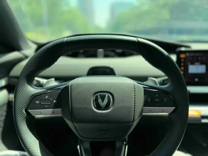 Changan UNI-V 2022 1.5T Sport Edition — миниатюра 10