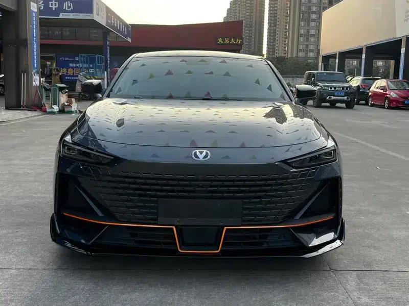 Changan UNI-V 2023 1.5T Sport Edition — миниатюра 2