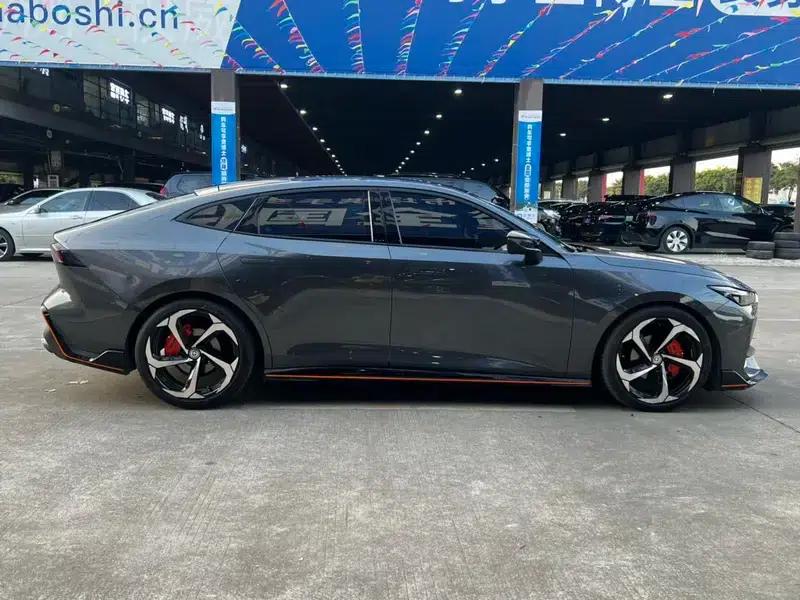 Changan UNI-V 2023 1.5T Sport Edition — миниатюра 7
