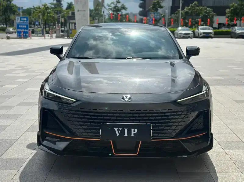 Changan UNI-V 2023 1.5T Sport Edition — миниатюра 2