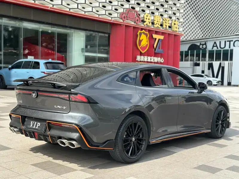 Changan UNI-V 2023 1.5T Sport Edition — миниатюра 6