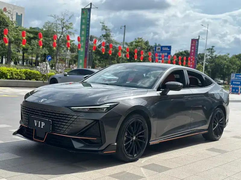 Changan UNI-V 2023 1.5T Sport Edition — миниатюра 7
