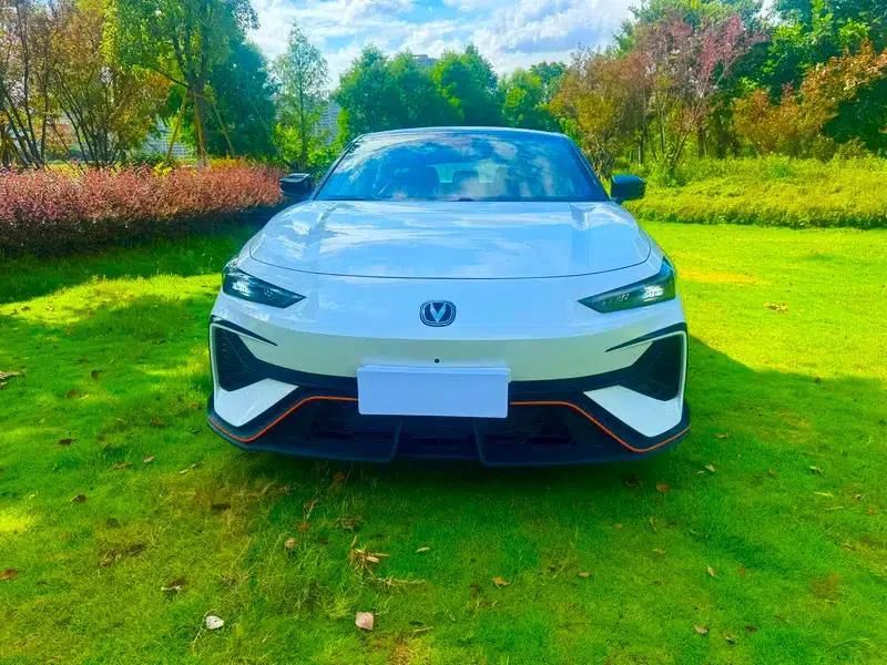 Changan UNI-V 2025 Model, Third Generation, 2.0T Sport Edition — миниатюра 2