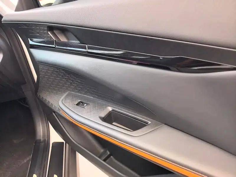 Changan UNI-V 2023 1.5T Premium Edition — миниатюра 11