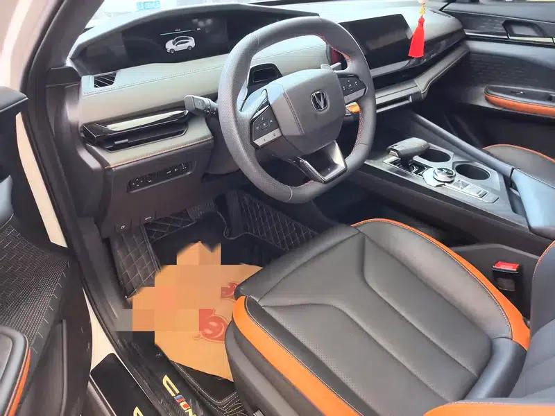 Changan UNI-V 2023 1.5T Premium Edition — миниатюра 13