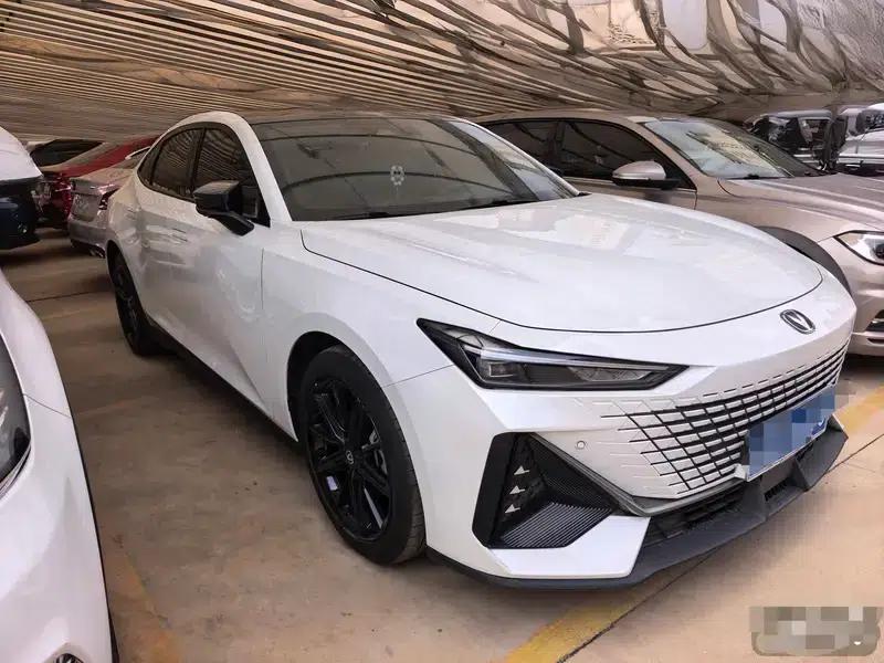Changan UNI-V 2023 1.5T Premium Edition — миниатюра 3