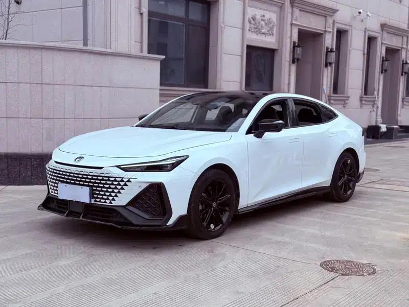 Changan UNI-V 2022 2.0T Leading Speed Edition — миниатюра 1