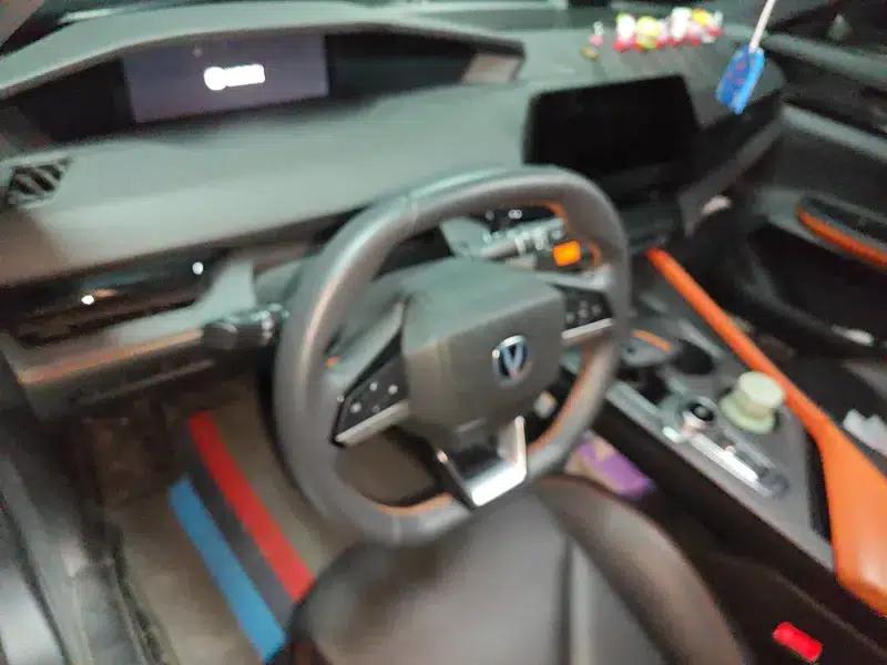 Changan UNI-V 2022 1.5T Premium Edition — миниатюра 11