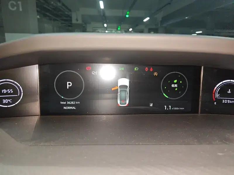 Changan UNI-V 2022 1.5T Premium Edition — миниатюра 13