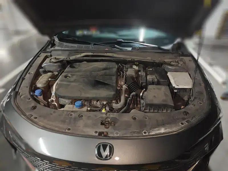 Changan UNI-V 2022 1.5T Premium Edition — миниатюра 20