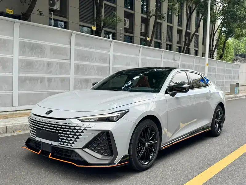 Changan UNI-V 2023 2.0T Leading Speed Edition — миниатюра 1