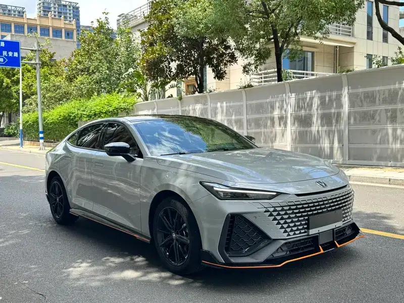Changan UNI-V 2023 2.0T Leading Speed Edition — миниатюра 3