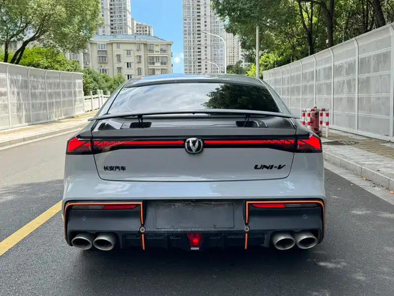 Changan UNI-V 2023 2.0T Leading Speed Edition — миниатюра 6