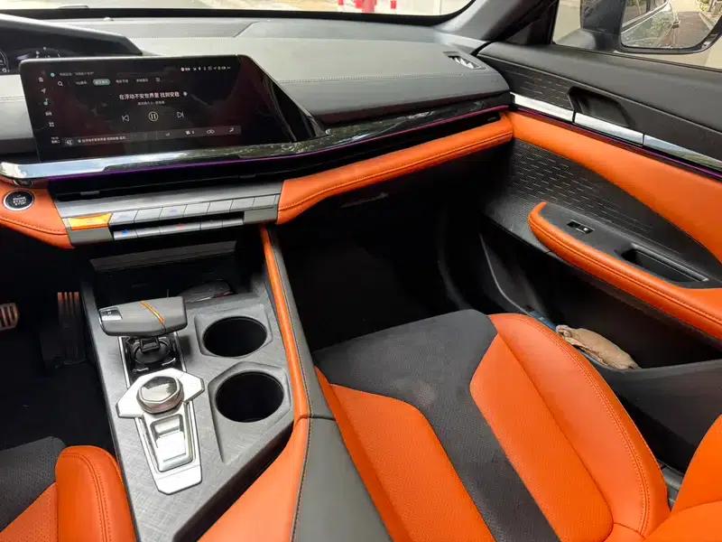 Changan UNI-V 2023 2.0T Leading Speed Edition — миниатюра 10