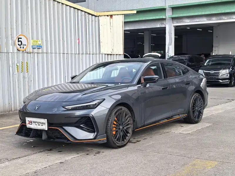 Changan UNI-V 2025 Model, Third Generation, 2.0T Sport Edition — миниатюра 1