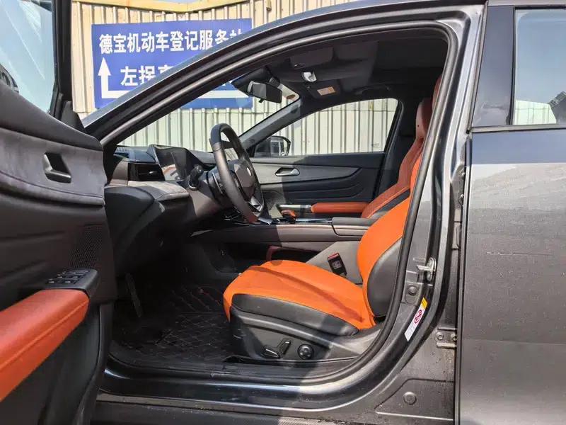 Changan UNI-V 2025 Model, Third Generation, 2.0T Sport Edition — миниатюра 15