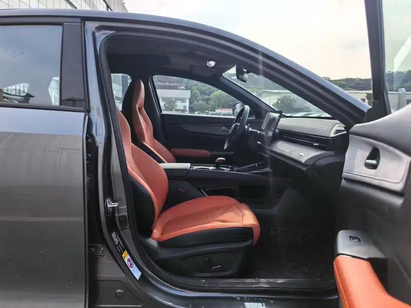Changan UNI-V 2025 Model, Third Generation, 2.0T Sport Edition — миниатюра 18