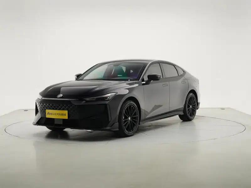 Changan UNI-V 2025 1.5T 500Bar Black Warrior Edition — миниатюра 1