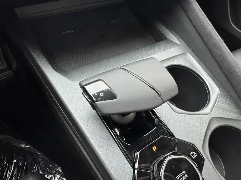 Changan UNI-V 2025 1.5T 500Bar Black Warrior Edition — миниатюра 17
