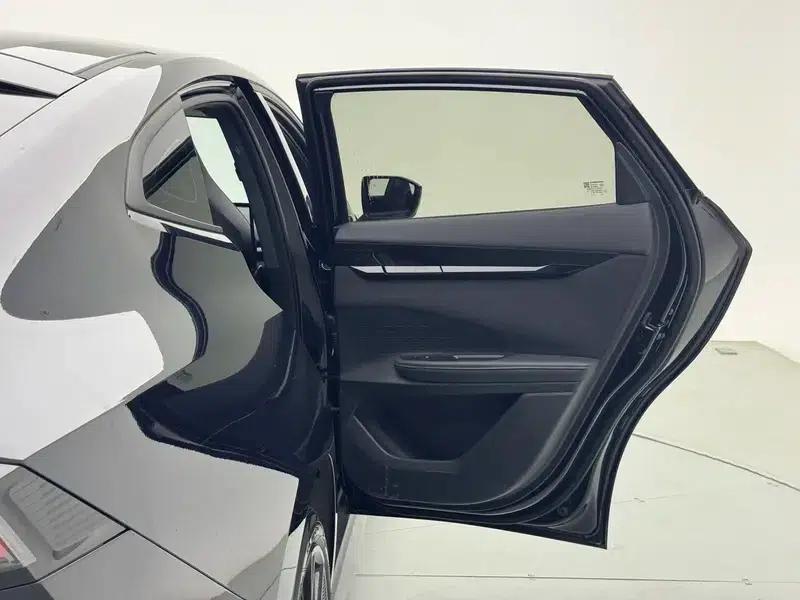 Changan UNI-V 2025 1.5T 500Bar Black Warrior Edition — миниатюра 27
