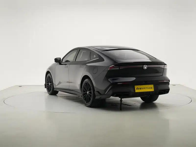 Changan UNI-V 2025 1.5T 500Bar Black Warrior Edition — миниатюра 5