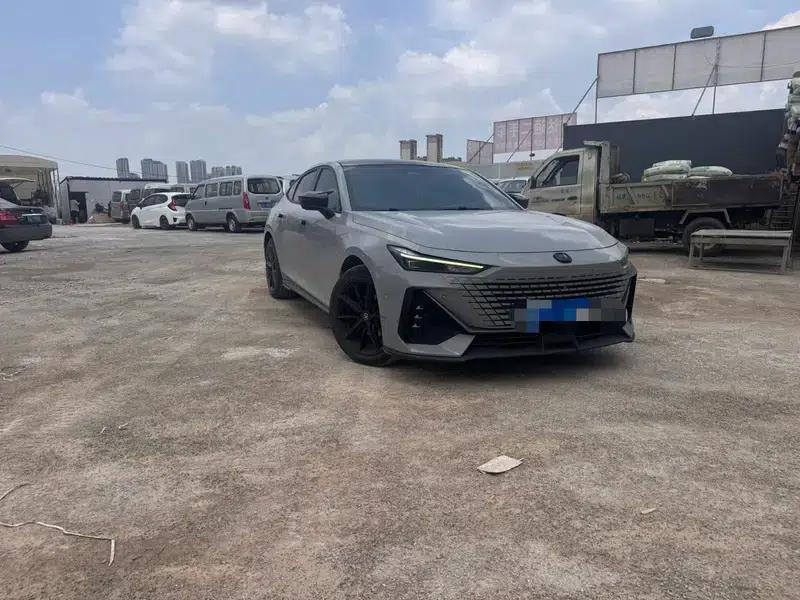 Changan UNI-V 2023 1.5T Premium Edition — миниатюра 3