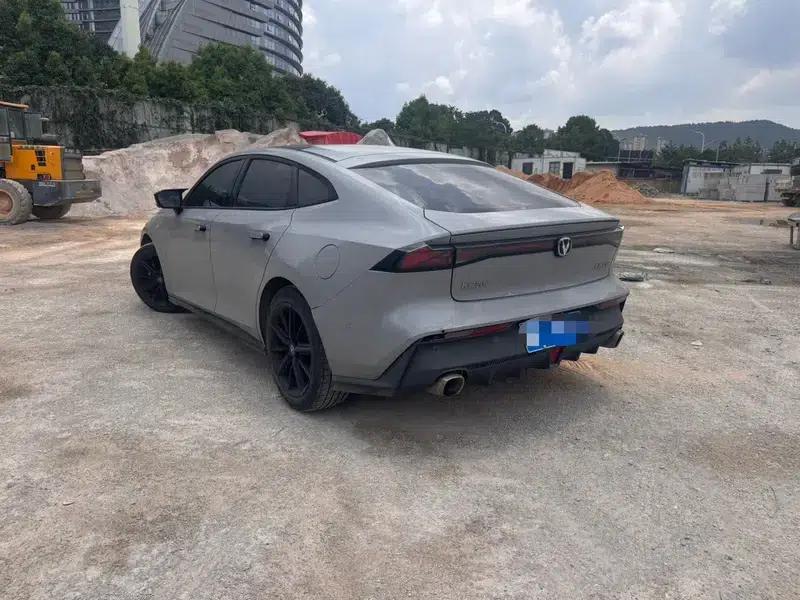 Changan UNI-V 2023 1.5T Premium Edition — миниатюра 4