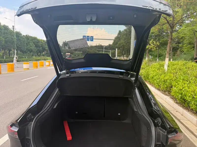 Changan UNI-V 2023 1.5T Premium Edition — миниатюра 13