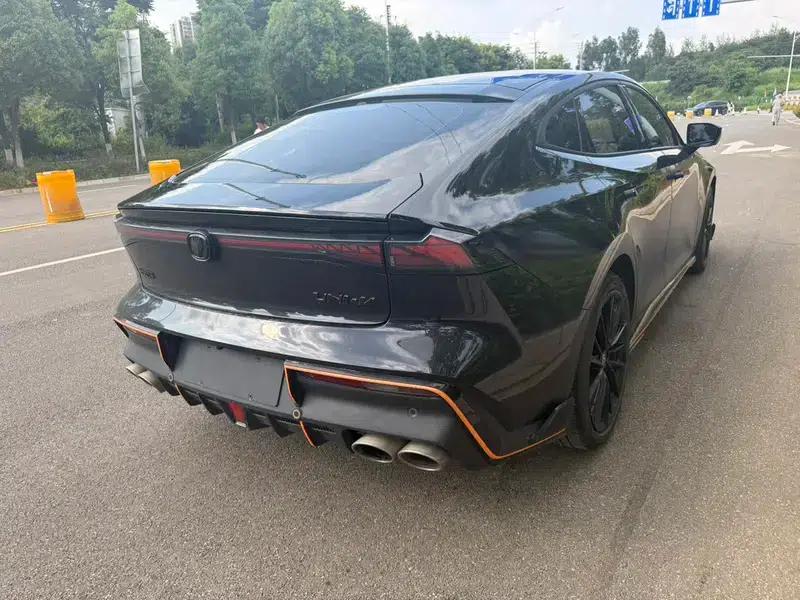 Changan UNI-V 2023 1.5T Premium Edition — миниатюра 6