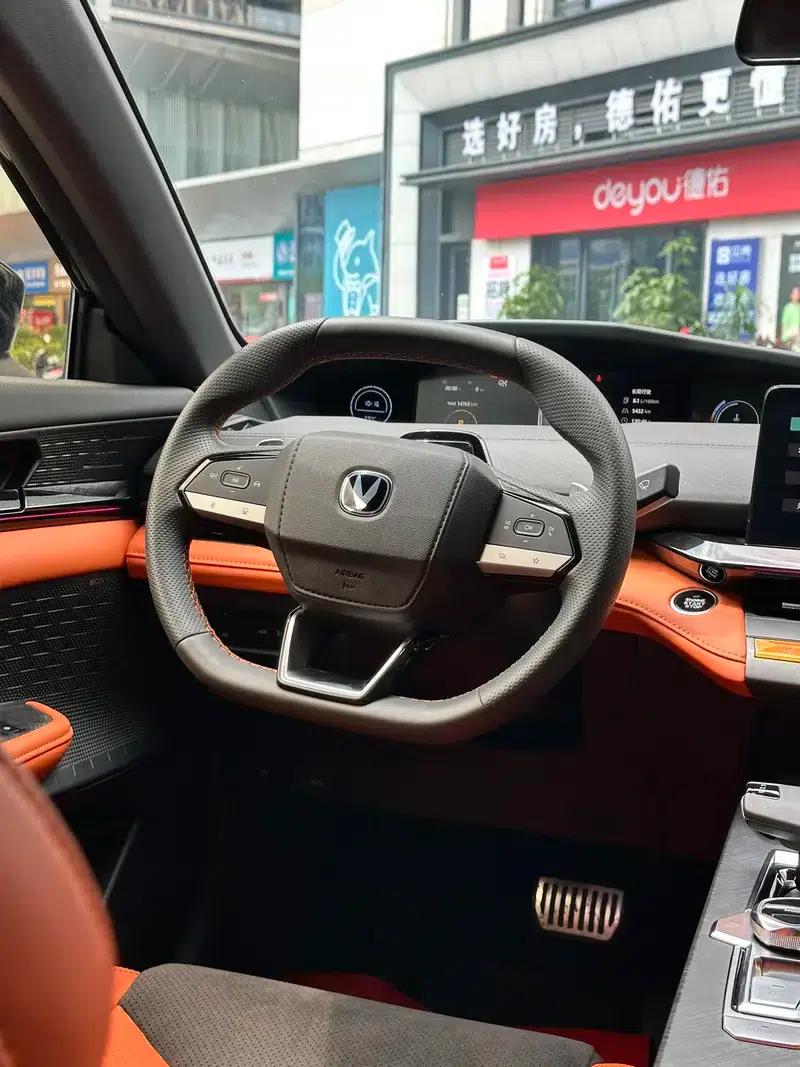 Changan UNI-V 2023 2.0T Leading Speed Edition — миниатюра 11