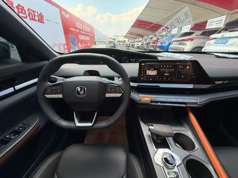 Changan UNI-V 2023 1.5T Premium Edition — миниатюра 11