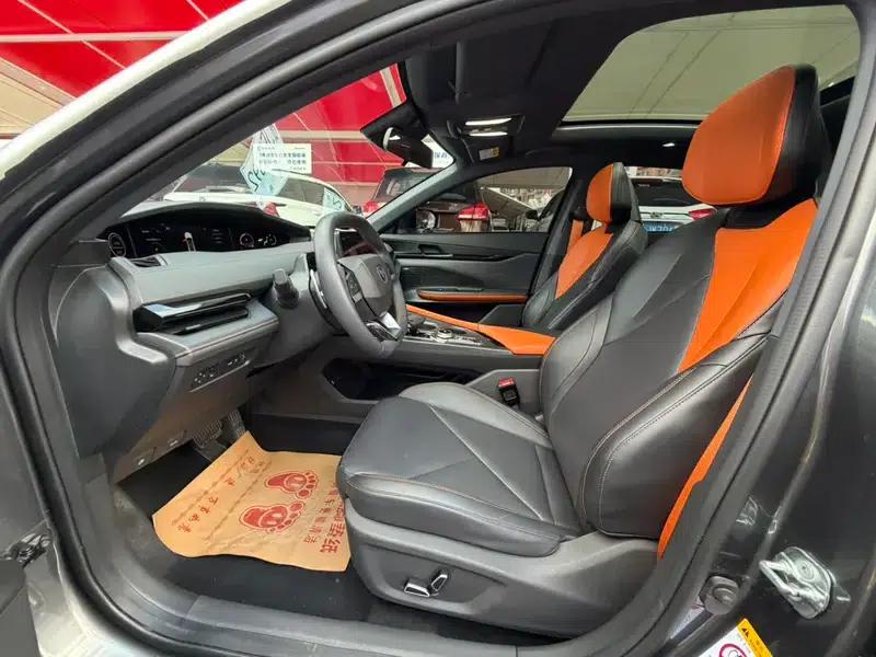 Changan UNI-V 2023 1.5T Premium Edition — миниатюра 13