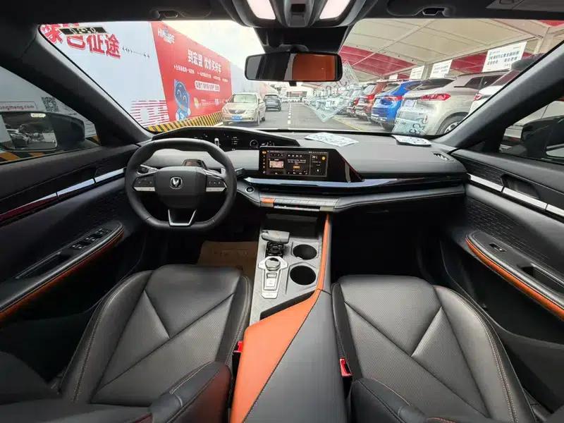 Changan UNI-V 2023 1.5T Premium Edition — миниатюра 9