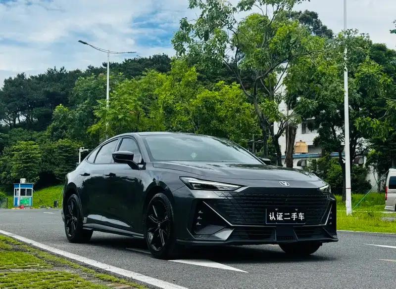Changan UNI-V 2023 1.5T Premium Edition — миниатюра 3