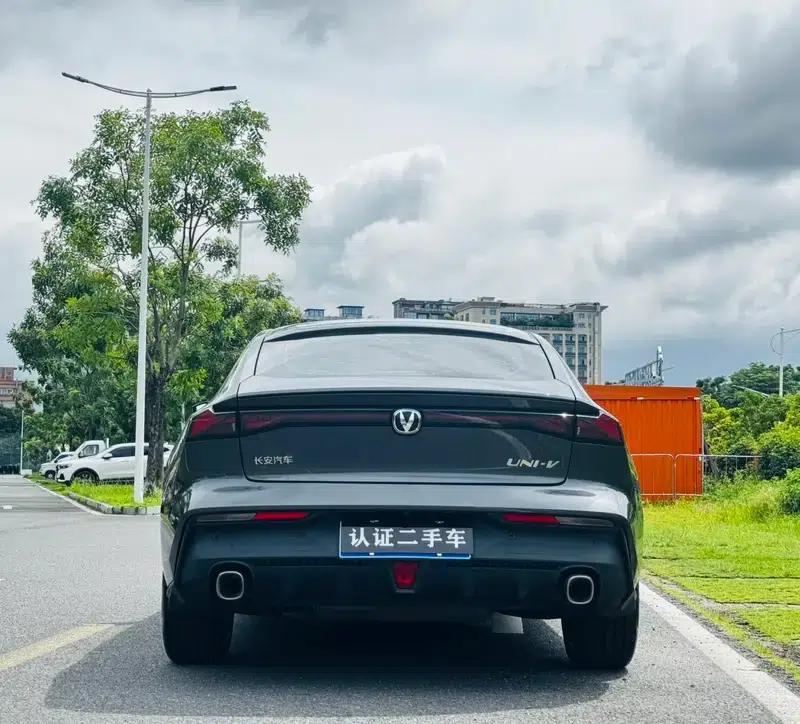 Changan UNI-V 2023 1.5T Premium Edition — миниатюра 6