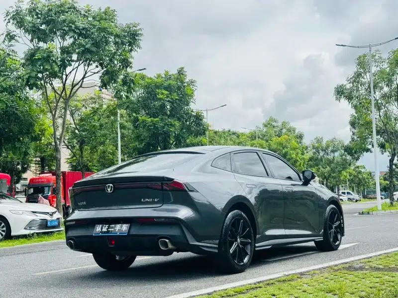 Changan UNI-V 2023 1.5T Premium Edition — миниатюра 7