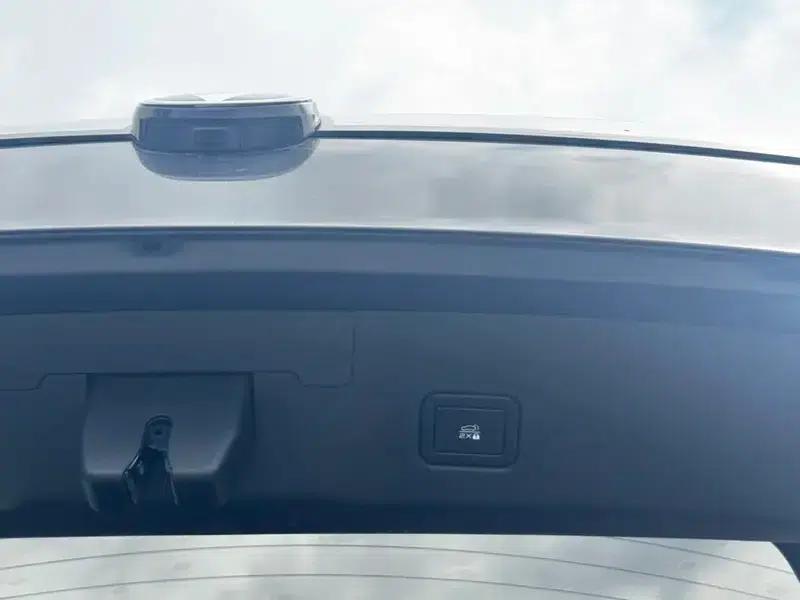 Changan UNI-V 2023 1.5T Premium Edition — миниатюра 10
