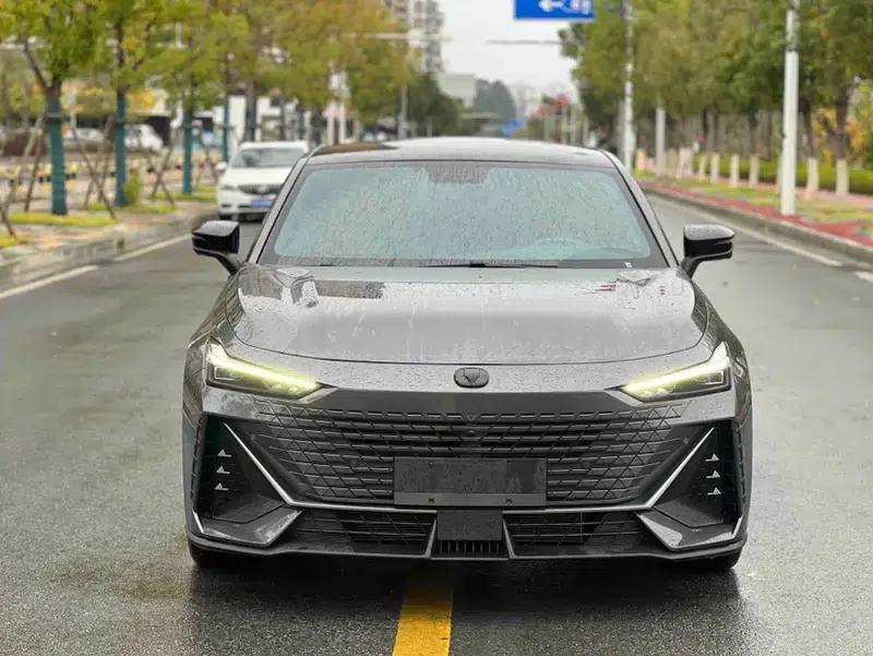 Changan UNI-V 2022 1.5T Premium Edition — миниатюра 2