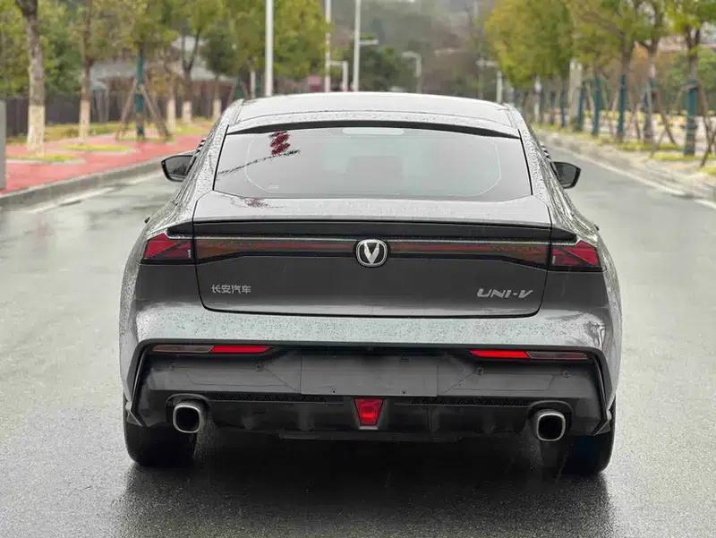 Changan UNI-V 2022 1.5T Premium Edition — миниатюра 5