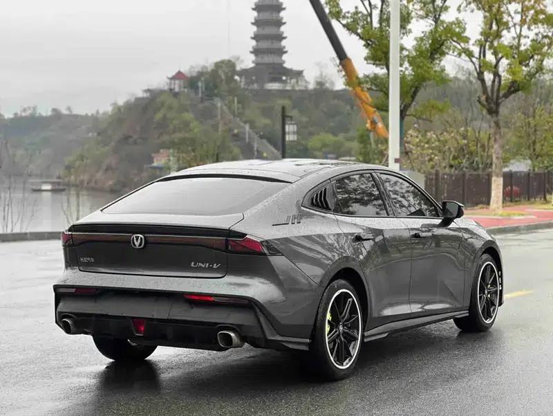 Changan UNI-V 2022 1.5T Premium Edition — миниатюра 6