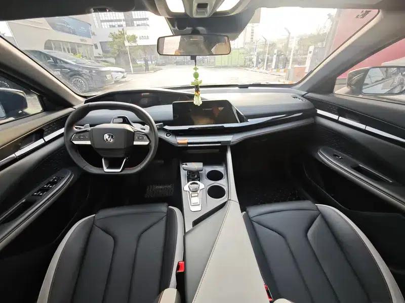 Changan UNI-V 2023 1.5T Premium Edition — миниатюра 13