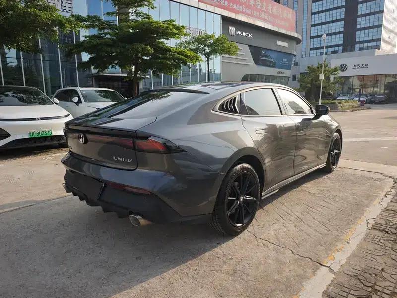 Changan UNI-V 2023 1.5T Premium Edition — миниатюра 7