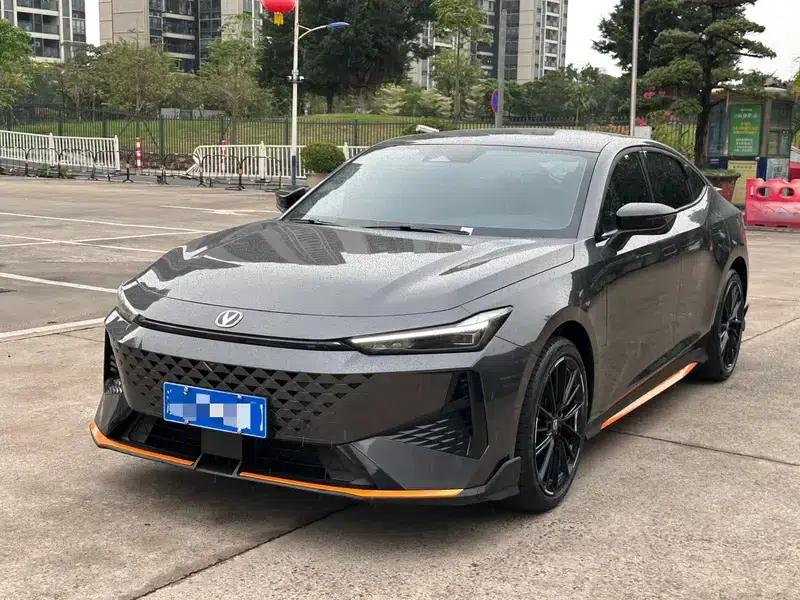 Changan UNI-V 2024 1.5T Premium Sport — миниатюра 1