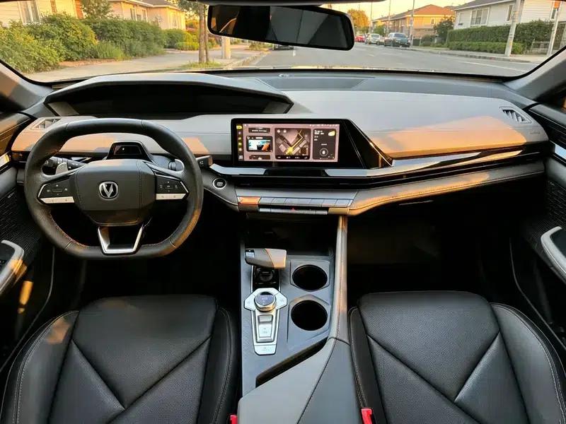 Changan UNI-V 2022 1.5T Premium Edition — миниатюра 7
