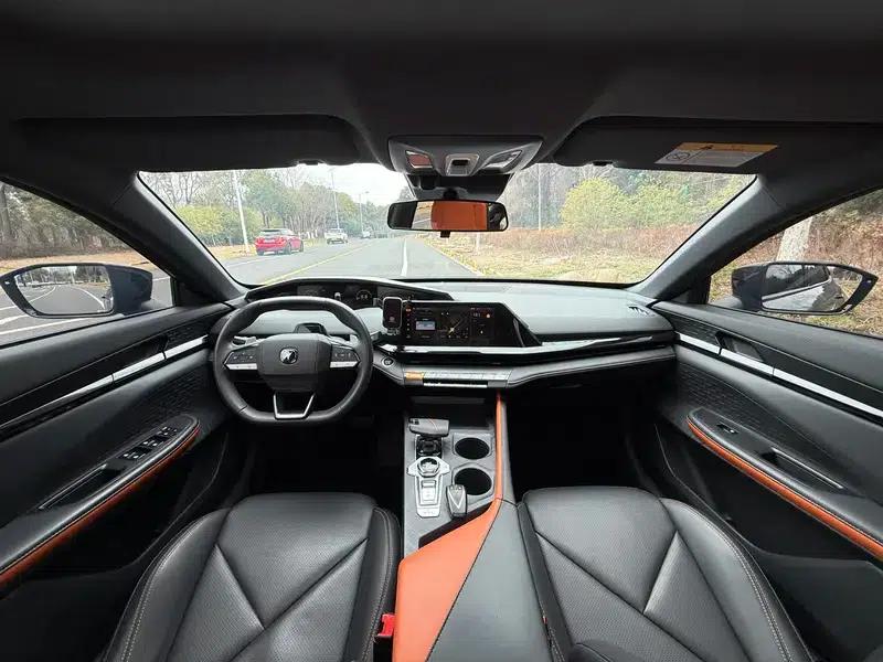 Changan UNI-V 2022 1.5T Premium Edition — миниатюра 9
