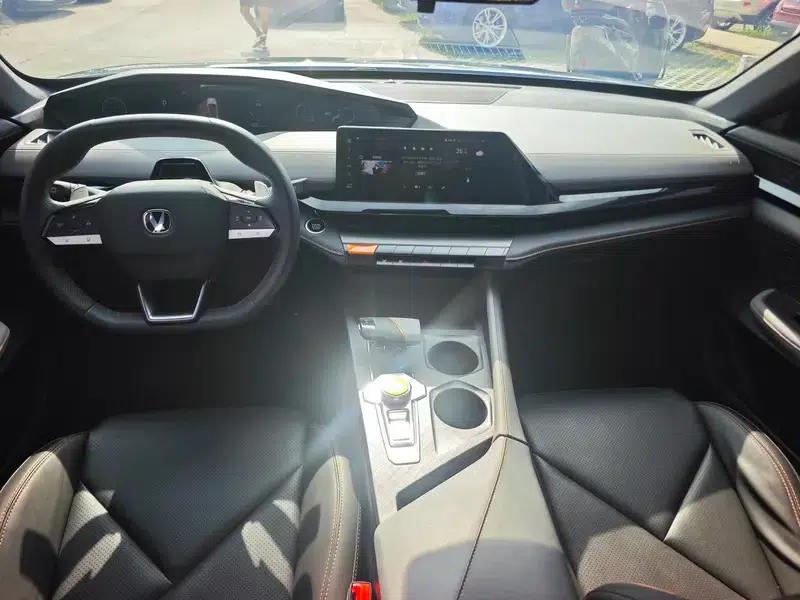 Changan UNI-V 2022 1.5T Smart Navigation Edition — миниатюра 6