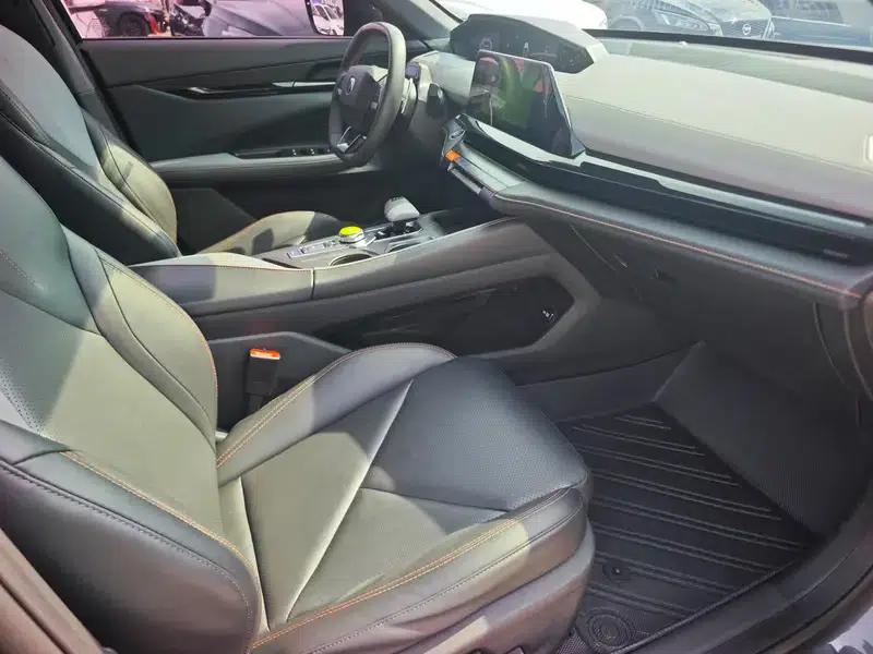 Changan UNI-V 2022 1.5T Smart Navigation Edition — миниатюра 9