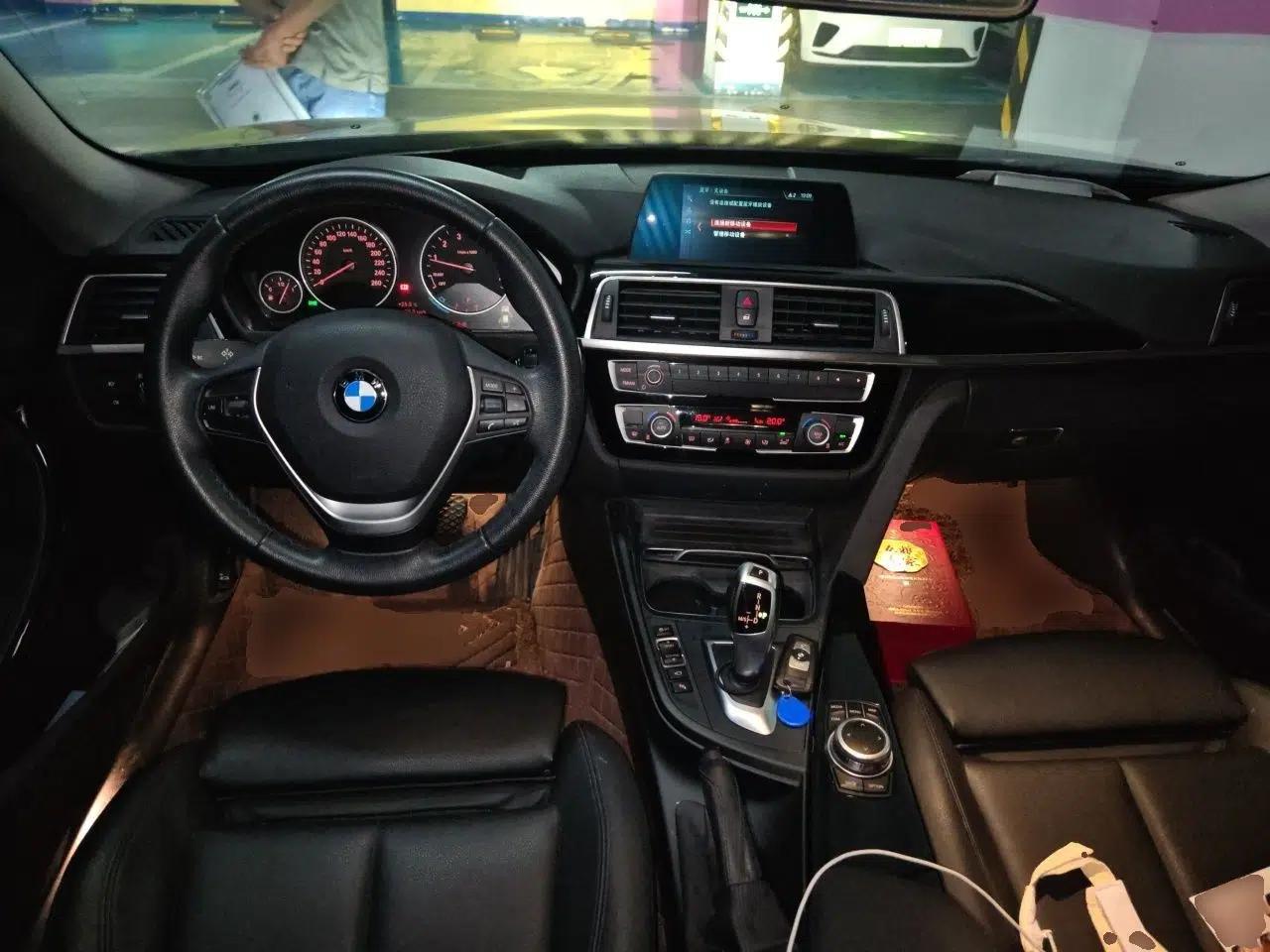 BMW 3 Series GT 2018 320i Sport Edition — миниатюра 9