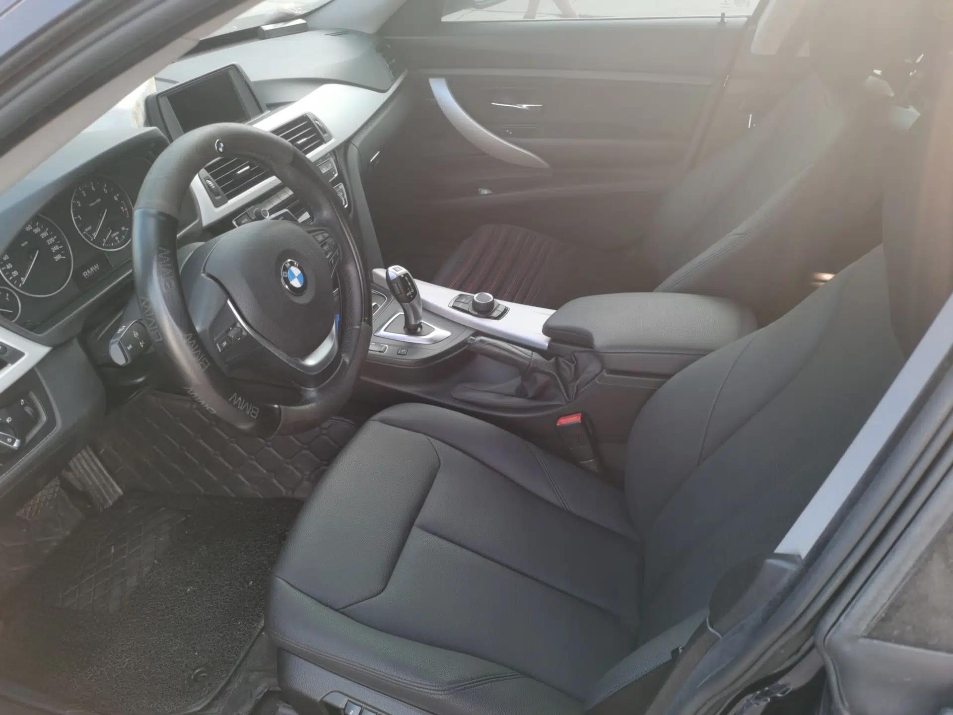 BMW 3 Series GT 2017 320i Sport Edition — миниатюра 16