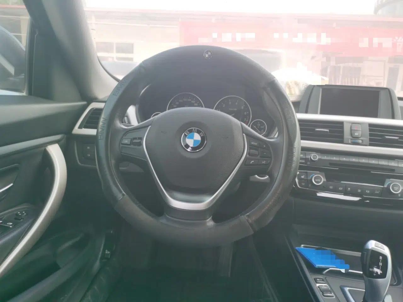 BMW 3 Series GT 2017 320i Sport Edition — миниатюра 10